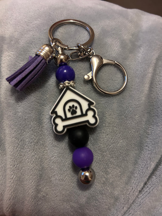Dog house - keychain