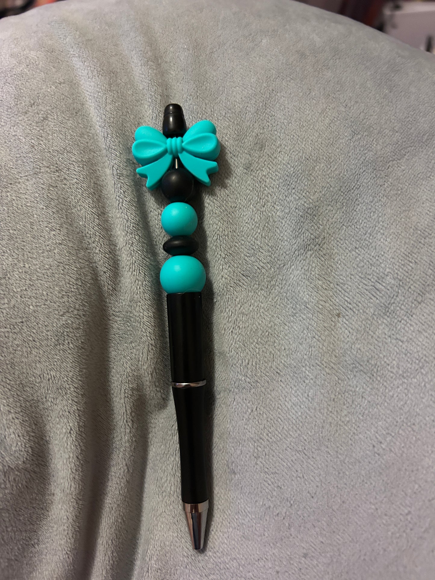 Turquoise bow - pen