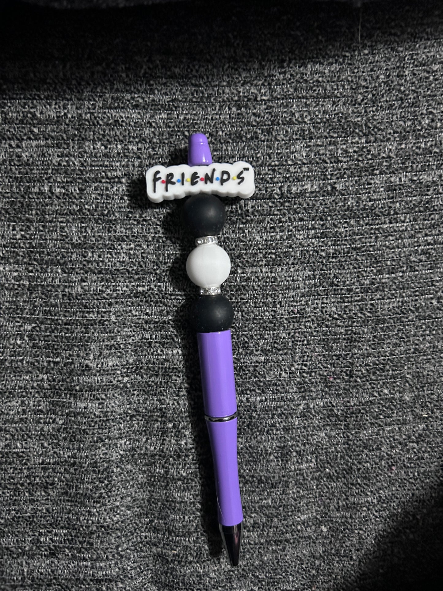 F•R•I•E•N•D•S pen